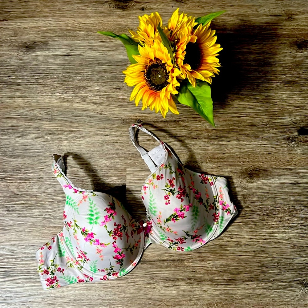Body by Victoria perfect coverage bra size 38DD